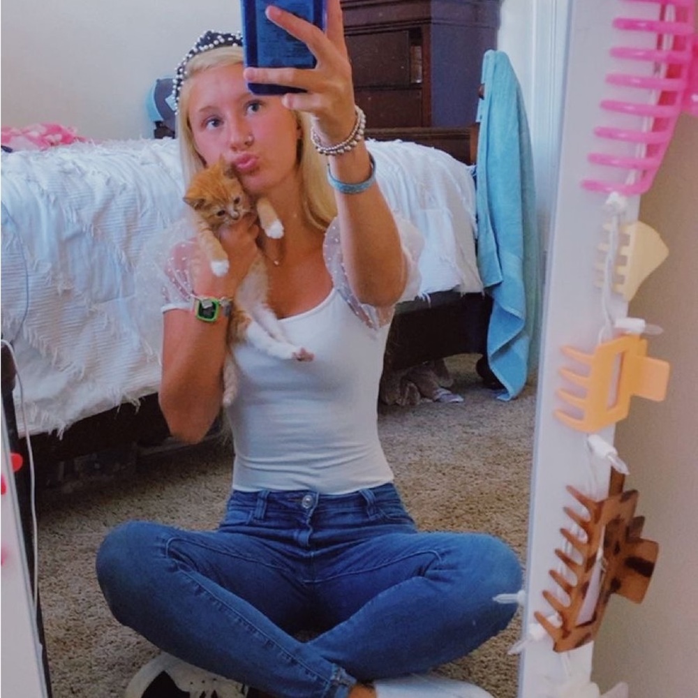 Meet your Posher, Madison